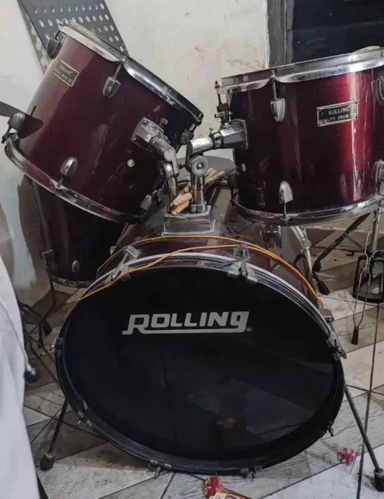 DRUM SET ROLLING