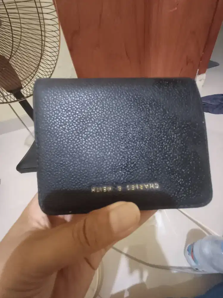 Dompet Charles & Keith