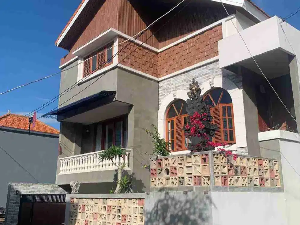 RUMAH BARU LANTAI 3 DI JALAN GUNUNG SOPUTAN DENPASAR