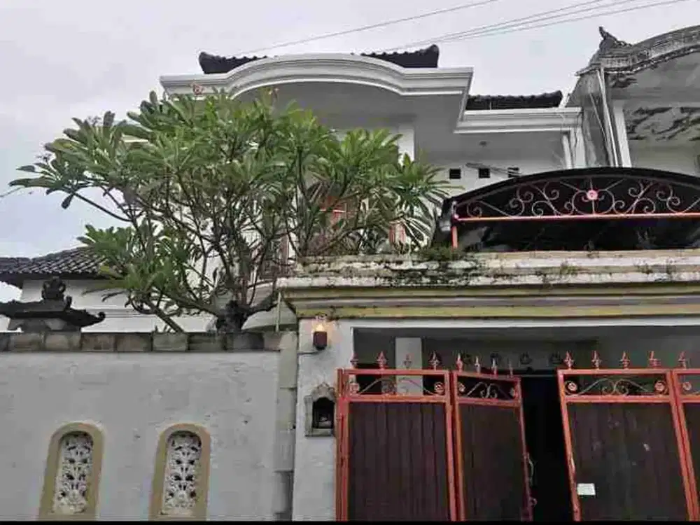 RUMAH LANTAI II DI KEROBOKAN BATUBIDAK BADUNG BALI