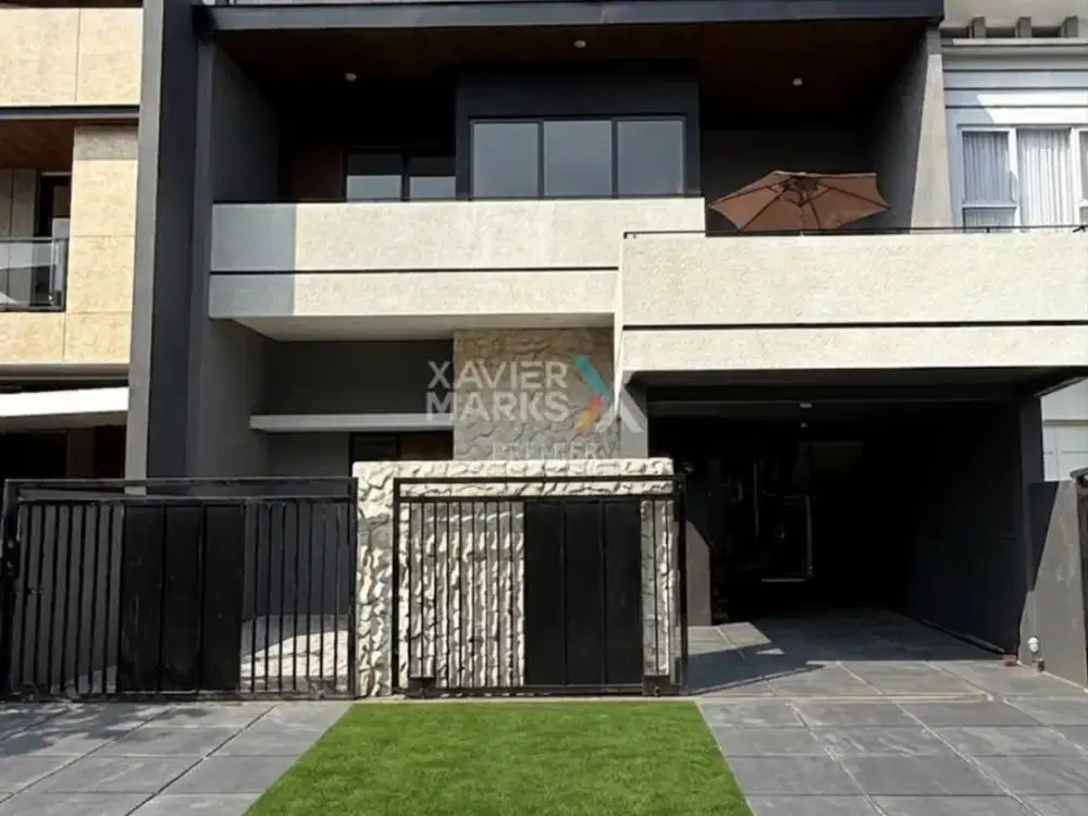 Rumah Design Industrial Modern Di Cluster Golf, Kota Araya Malang