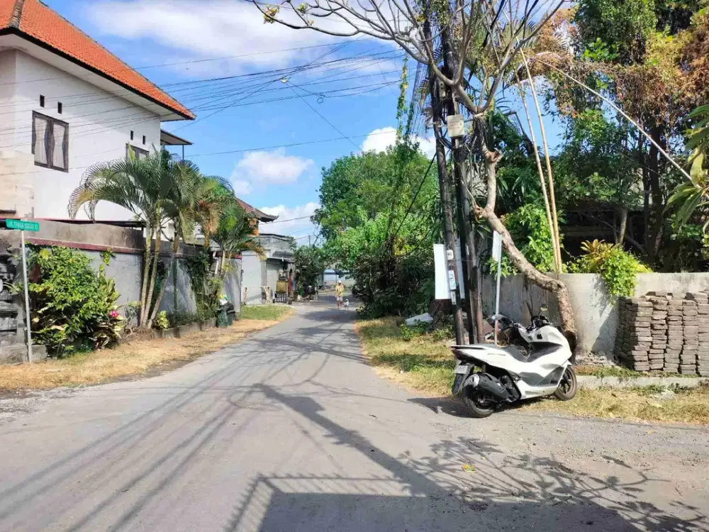 TANAH LUASAN KECIL ADA BANGUNAN DIJALAN TAMAN SEKAR PADANGSANBIAN DENPASAR BARAT