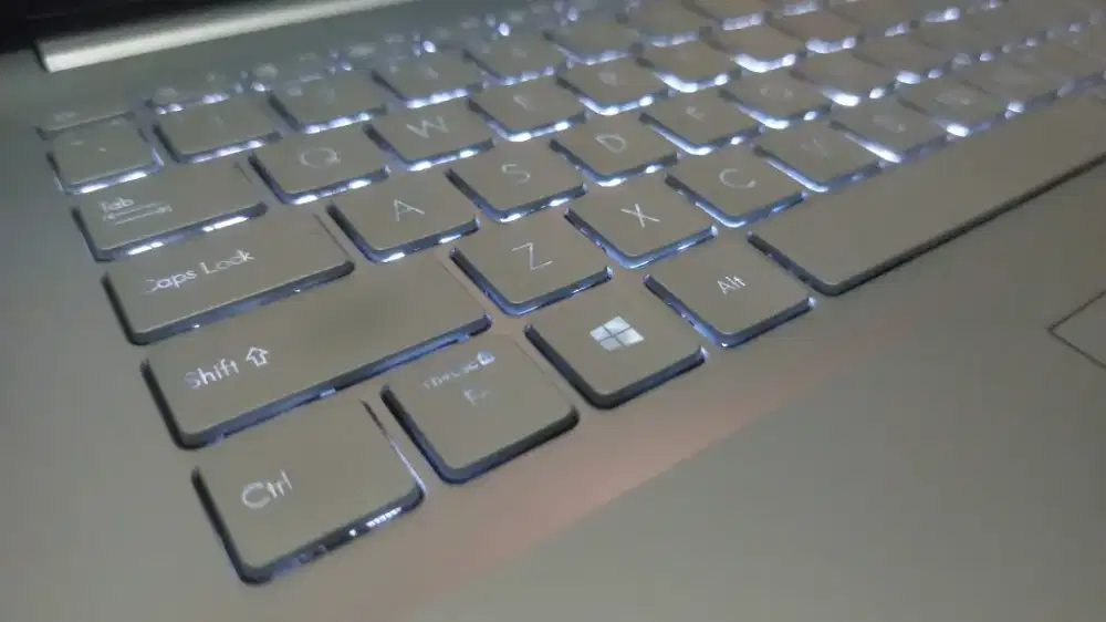 Asus Vivobook Pro15 RTX3050 OLED