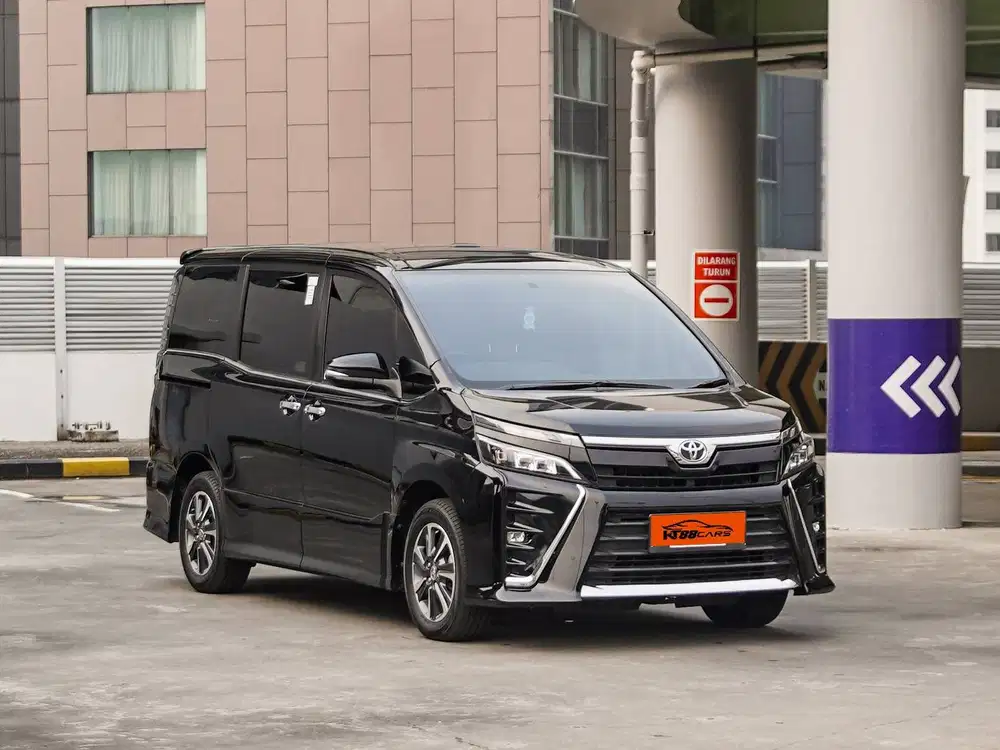 Voxy 2.0 AT Hitam 2019