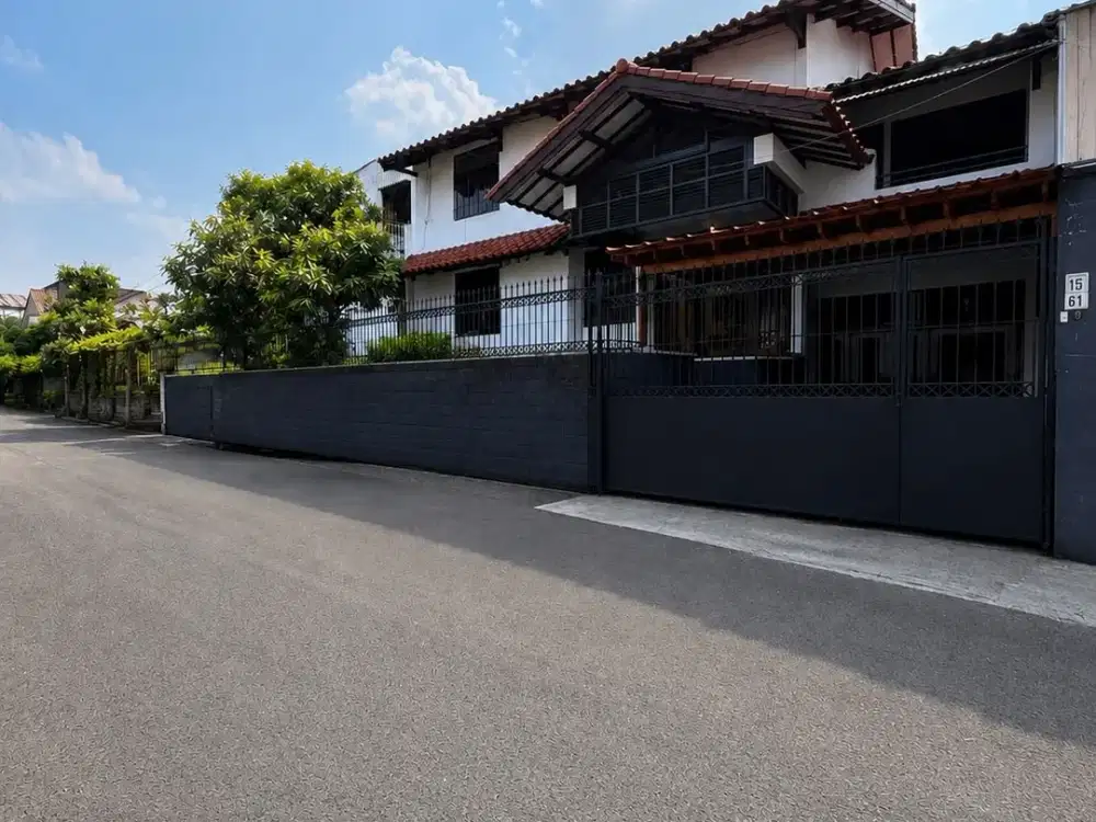 RUMAH SIAP HUNI DI BENDI TANAH KUSIR KEBAYORAN LAMA JAKSEL DIJJUAL