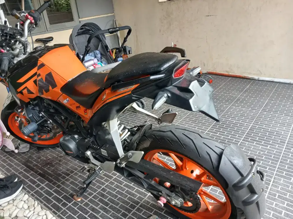 Dijual motor KTM DUKE 200