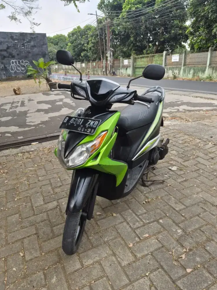 Dijual Yamaha Xeon karbu tahun 2010 surat lengkap