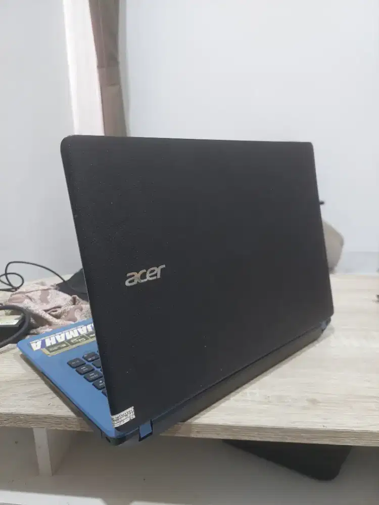 Jual Cepat Laptop Acer Aspire ES1-432