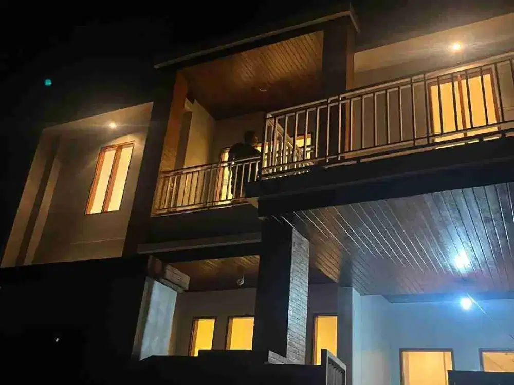 RUMAH BARU LANTAI II DI KEBO IWA UTARA UNTUK DIJUAL DEKAT BALI TV DAN SEKOLAH TUNAS DAUD,