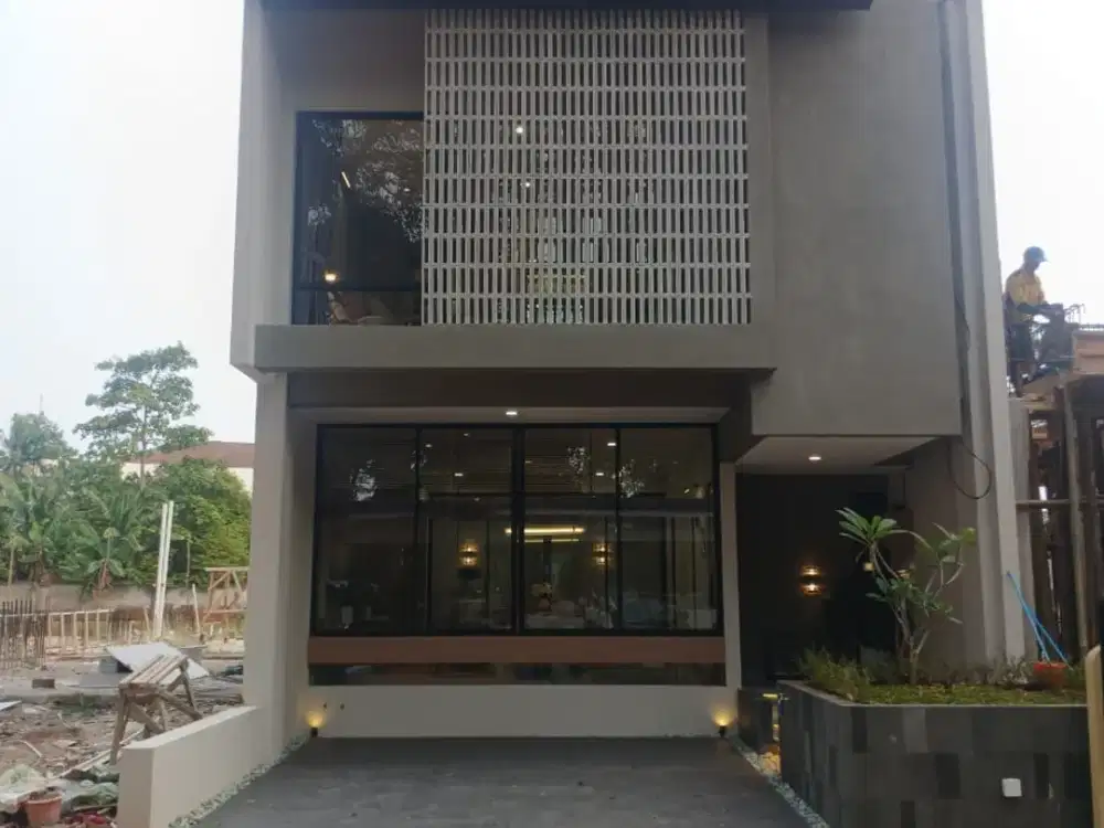 Rumah Modern Tangsel 3 Lantai Dekat MRT & CBD Simatupang