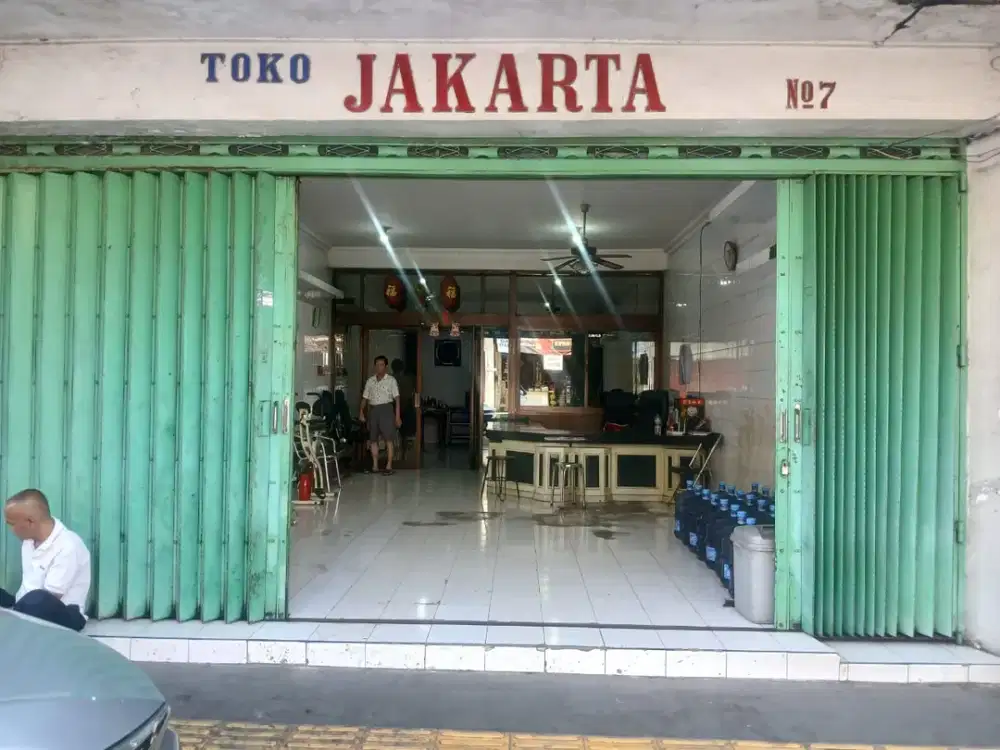 DIJUAL LANGKA Ruko Jalan Pattimura Kediri Jalan Raya Cocok untuk investasi