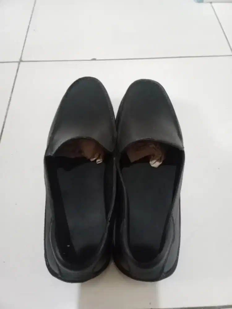 Sepatu pantofel
