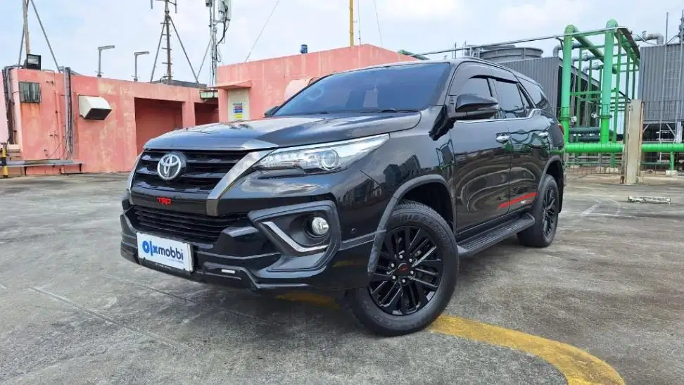 KM Rendah - Toyota Fortuner 2.4 4x2 VRZ TRD Solar-AT 2019