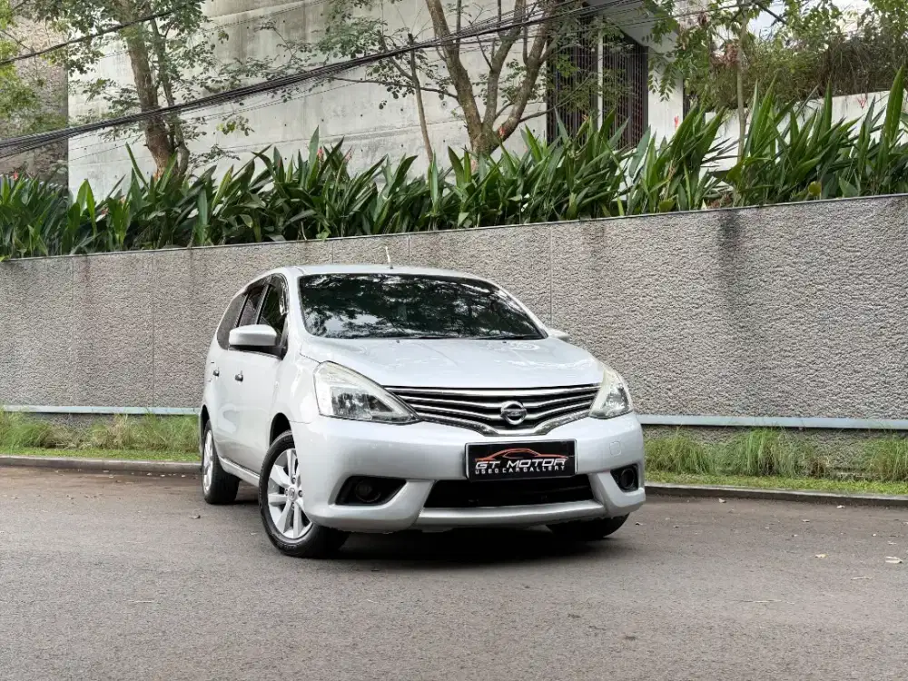 Nissan Grand Livina SV AT 2014