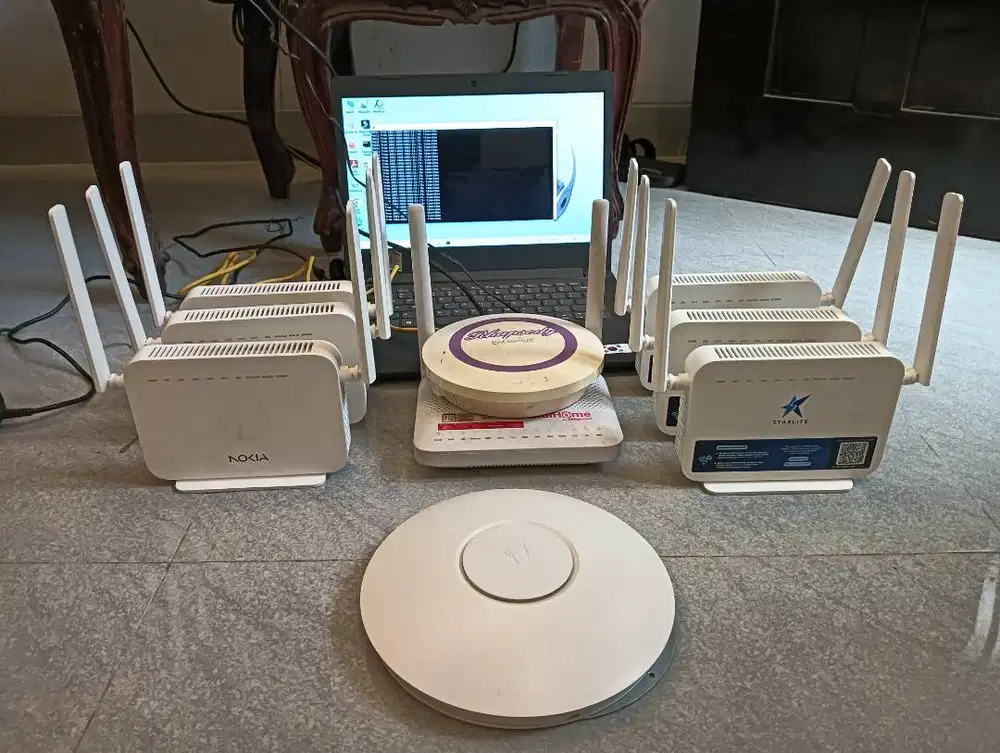 ROUTER WiFi & UBIQUITI UNIFI AP-LR