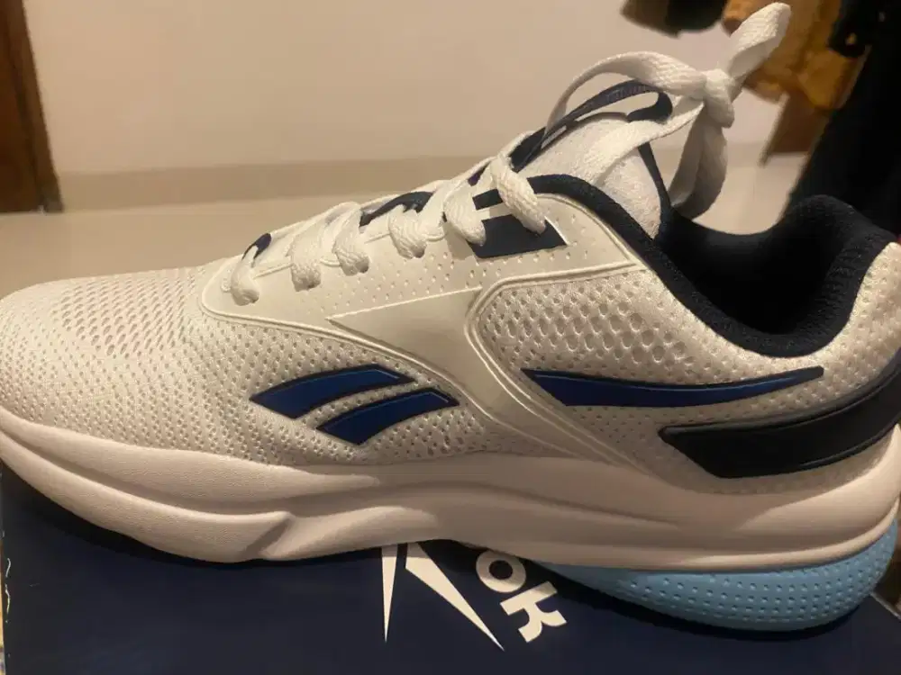 Sepatu brand REBOOK ori