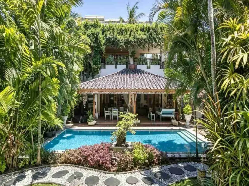 TRADITIONAL TROPICAL VILLA IN SEMINYAK BALI