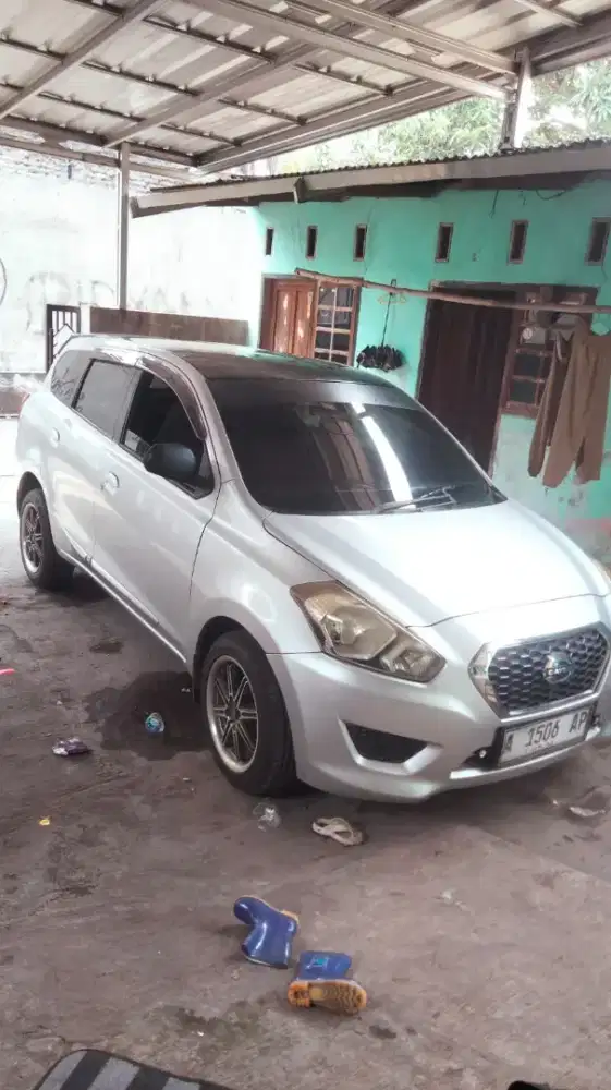 datsun panca  3baris mobil pribadi