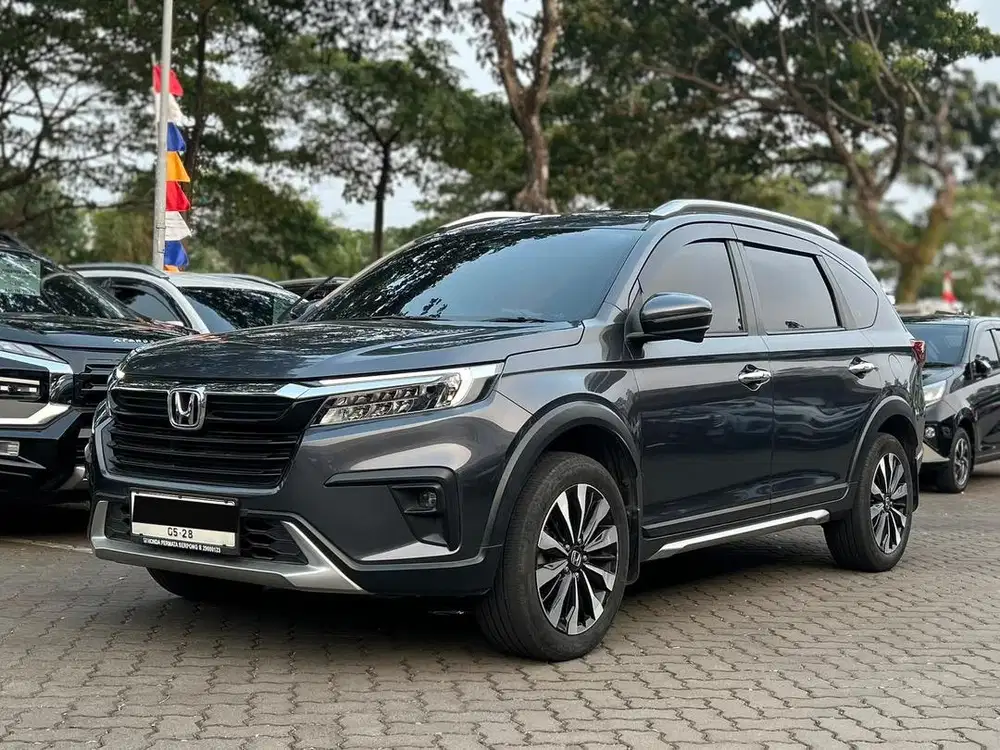 HONDA BRV 1.5 PRESTIGE HS AT MATIC 2023 PUTIH, KM 27RB