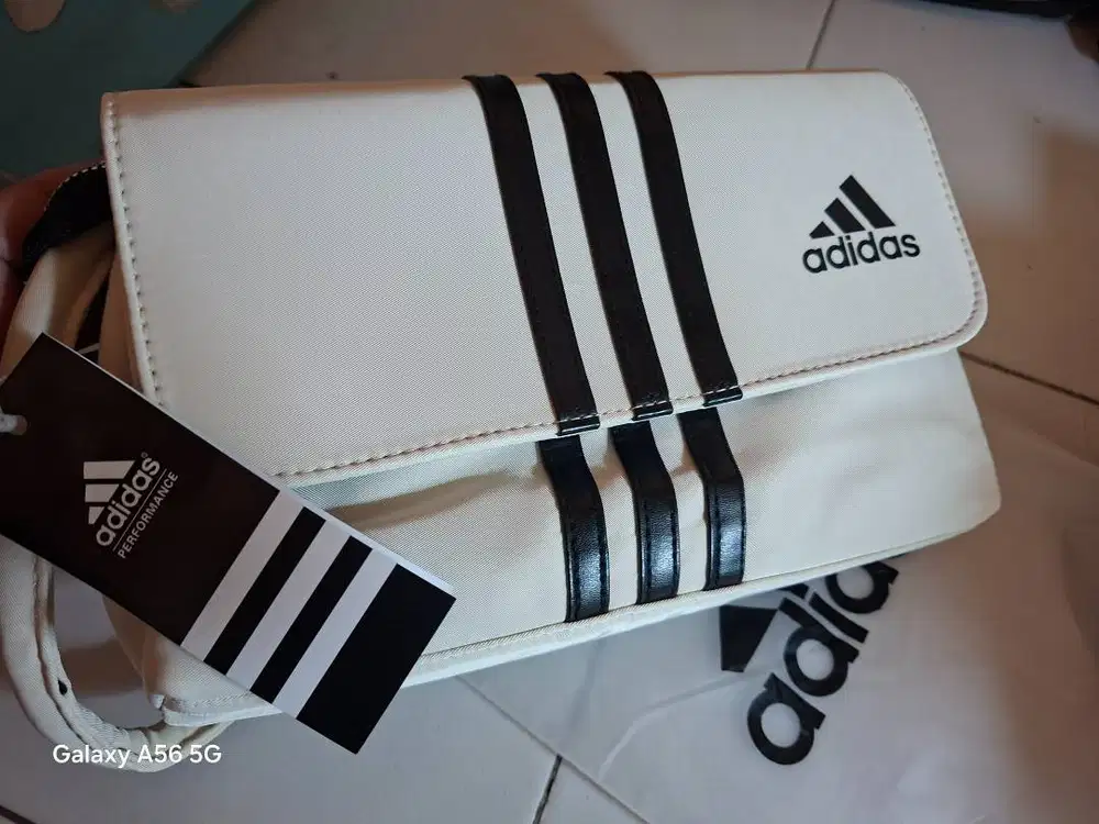 Jualan tas adidassss