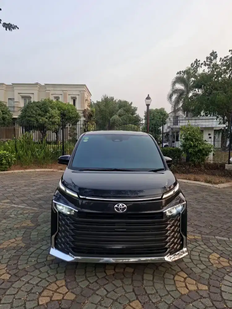 Toyota Voxy 2.0 CVT TSS Nik 2022