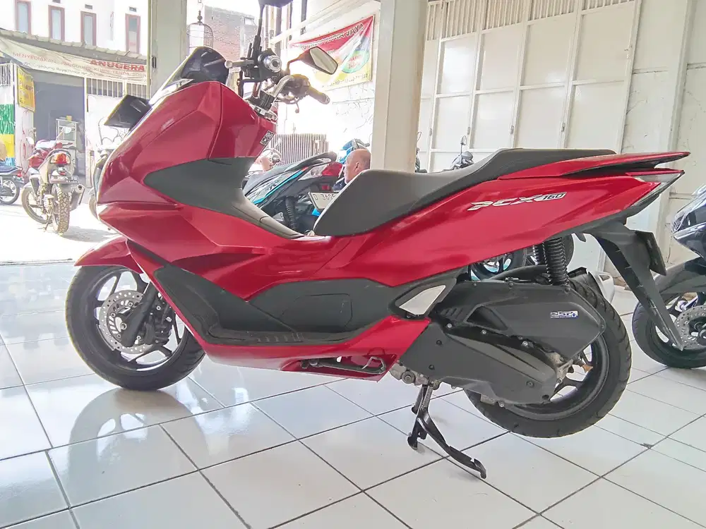 Honda PCX 160 Tahun 2024