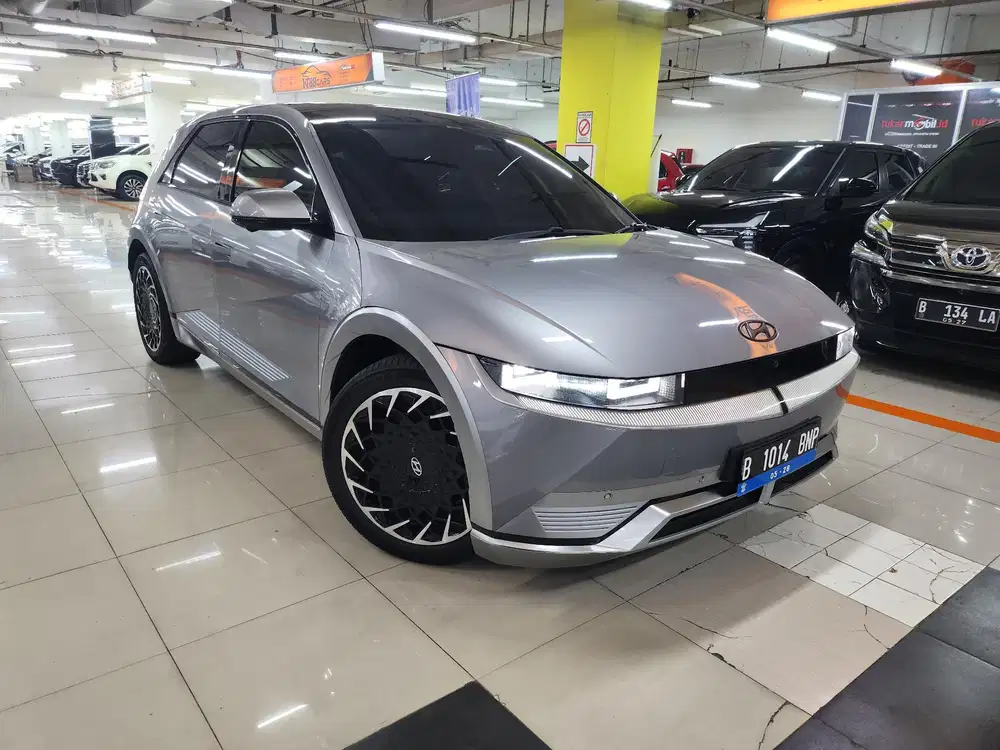 Hyundai Ioniq 5 
Signature Long range ( SLR )2023