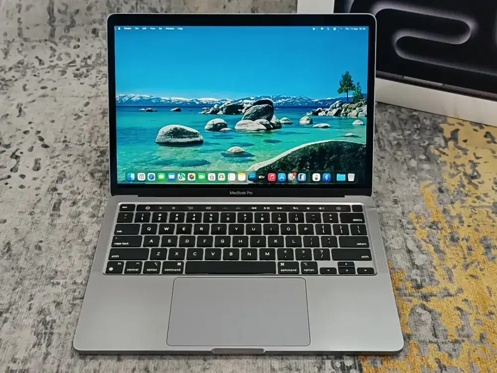 MacBook Pro TouchBar 13 2020 M1 8GB 512GB Space Gray Fulset Like New