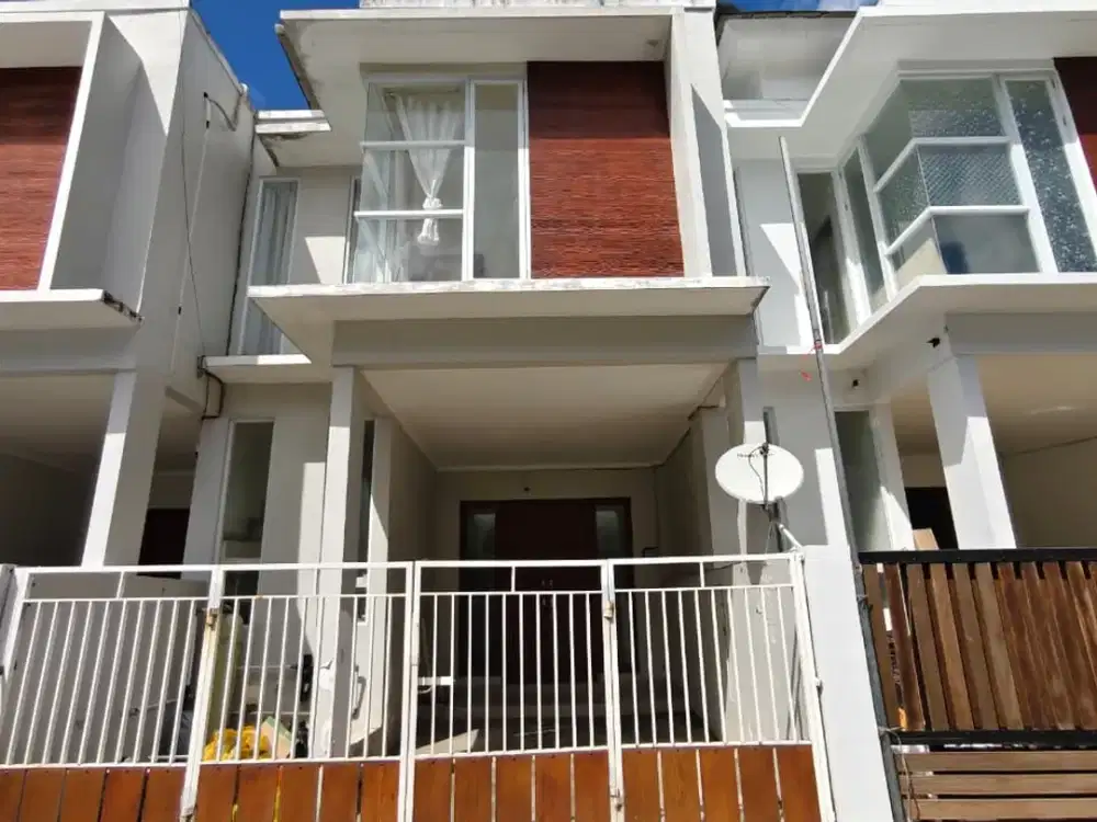 Dijual Murah Rumah minimalis di Mahendradata dekat JB School