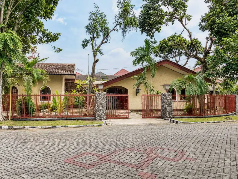 Dijual Rumah Hook LT 955 m² Taman Jemursari Selatan REV.A1015