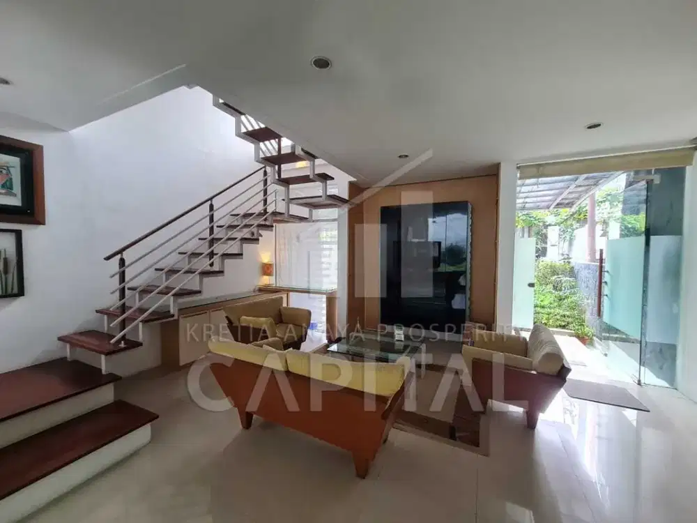 TOWNHOUSE NYAMAN NAN ASRI DI BEVERLY HILLS DAGO