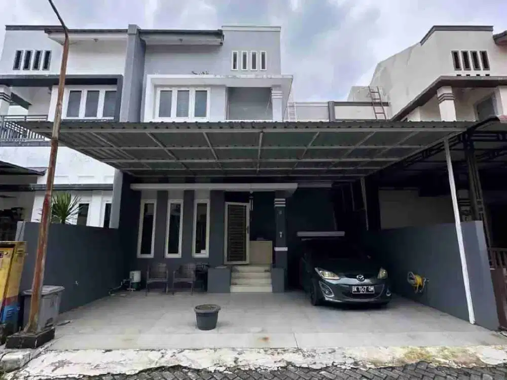 RUMAH DUA LANTAI LOKASI STRATEGIS MEDAN JOHOR DALAM KOMPLEK