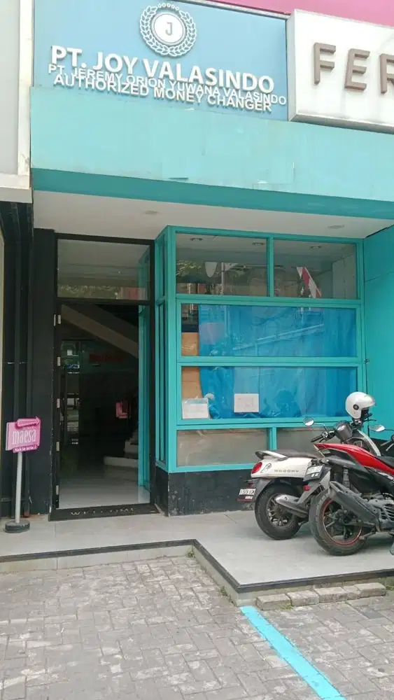 Disewakan ruangan usaha.   Lokasi premium,  Wolter Monginsidi No 59