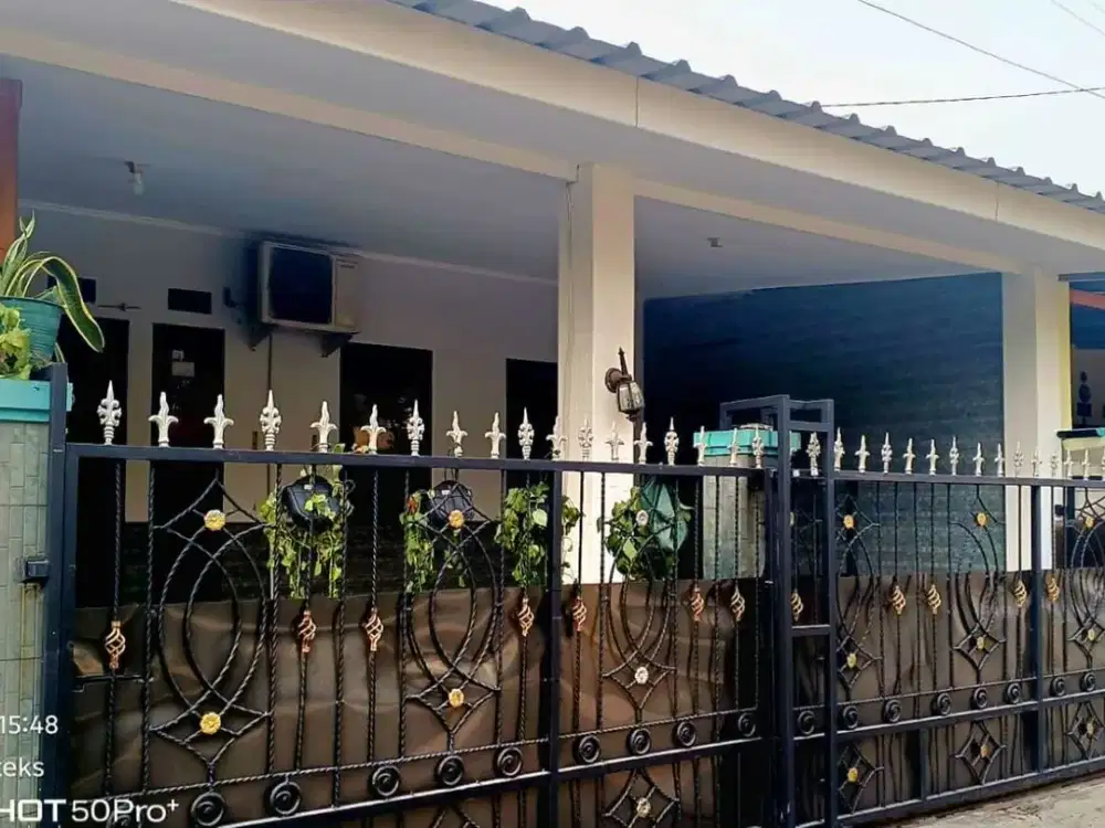 Rumah 1,5 Lantai di Bulevar Hijau Harapan Indah, Bekasi