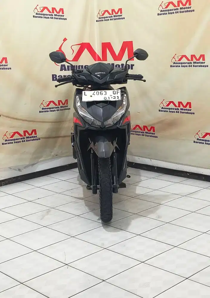 Honda Vario 125 Tahun 2015 warna hitam