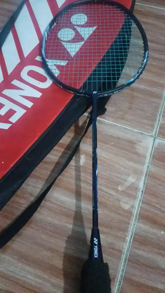 Raket badminton