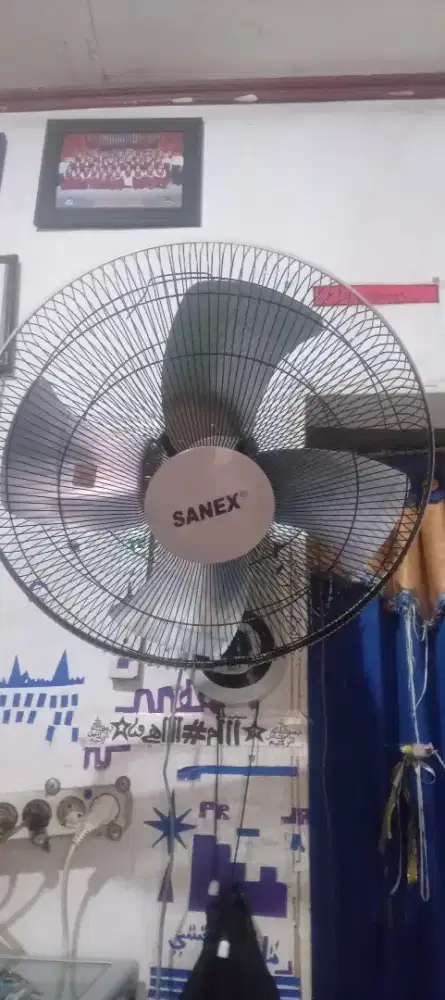 Kipas angin dinding SANEX 18inc