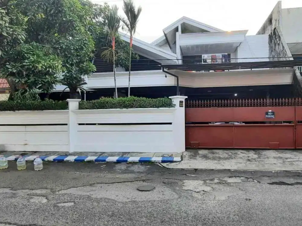 RUMAH SIAP HUNI DI JALAN GUNUNG-GUNUNG KOTA MALANG