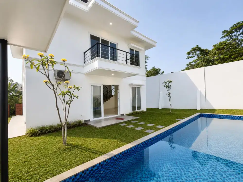 Dijual Rumah Mewah 3 Lantai Bagus Siaphuni di Sentul City Ssr1163