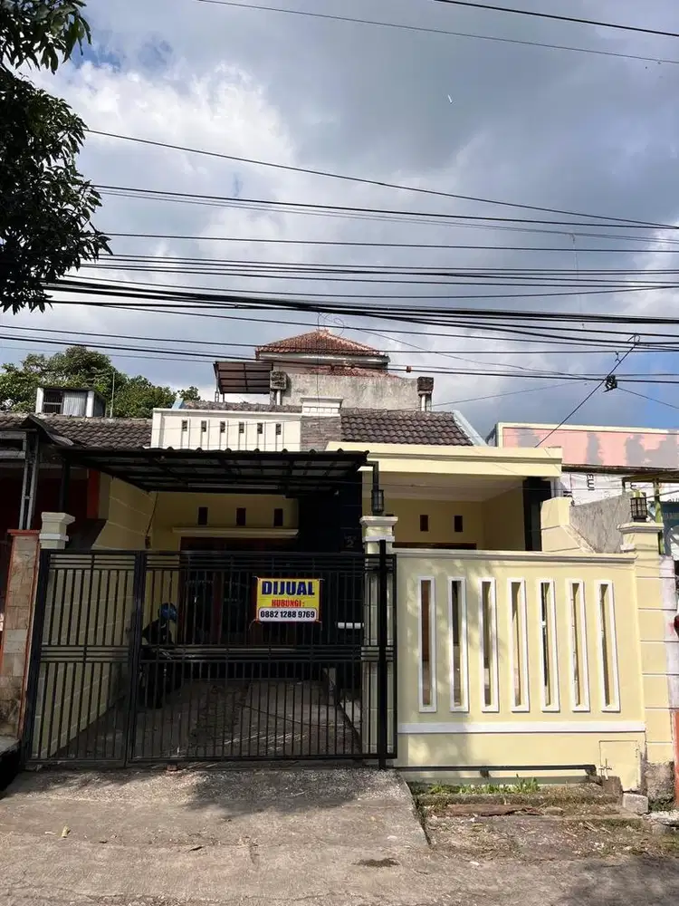 Jual rumah di Manglayang Regency di jalan utama