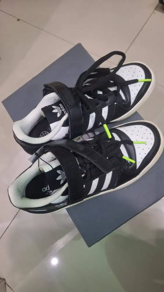 Adidas Forum Low Black White Strap - Kondisi Bagus