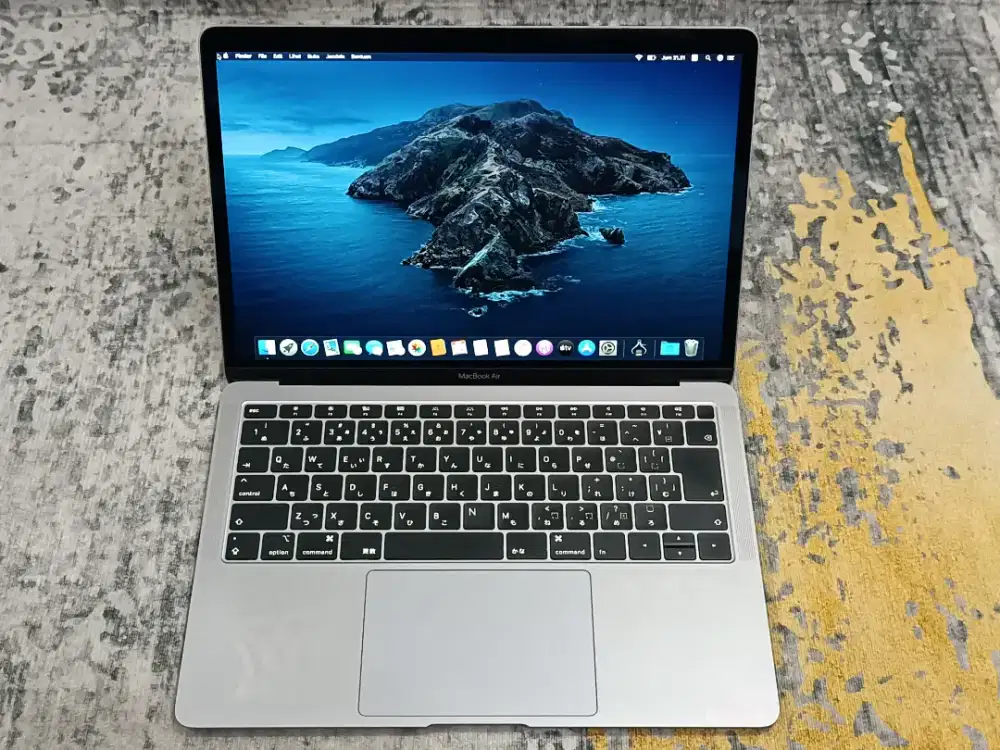 MacBook Air Retina 13 2018 Core i5 8GB 128GB Space Gray Like New