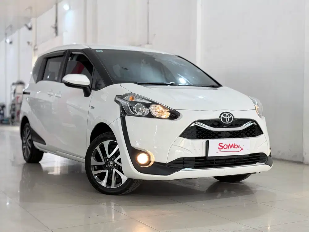Toyota Sienta V AT 2021 like new