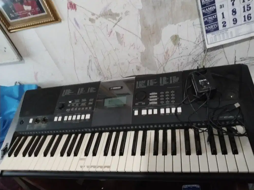 Keyboard Yamaha PSR E423