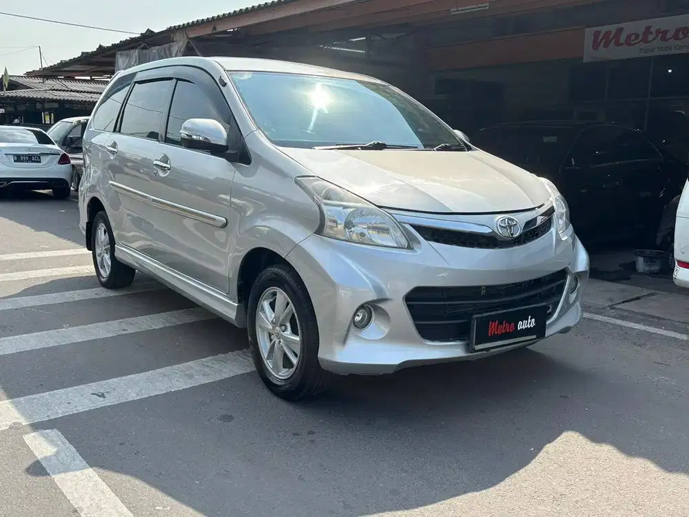TOYOTA AVANZA 1.5 VELOZ AT 2013/2014