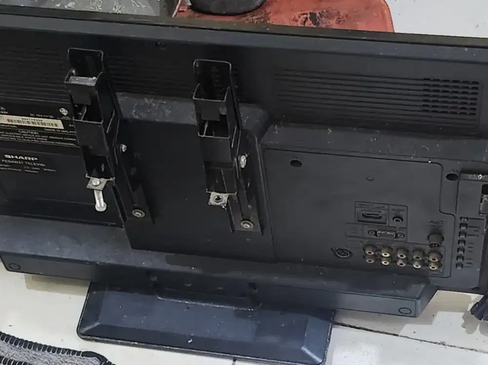 Tv sharp 24 inc