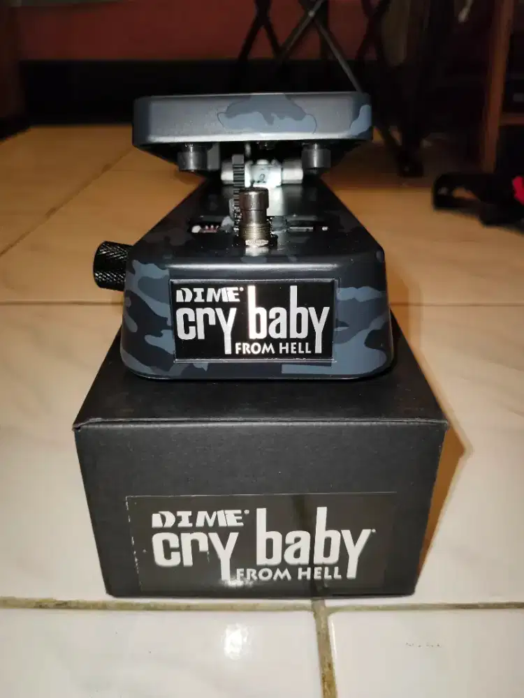 PEDAL EFEK WAHH DIME CRY BABY
FROM HELL