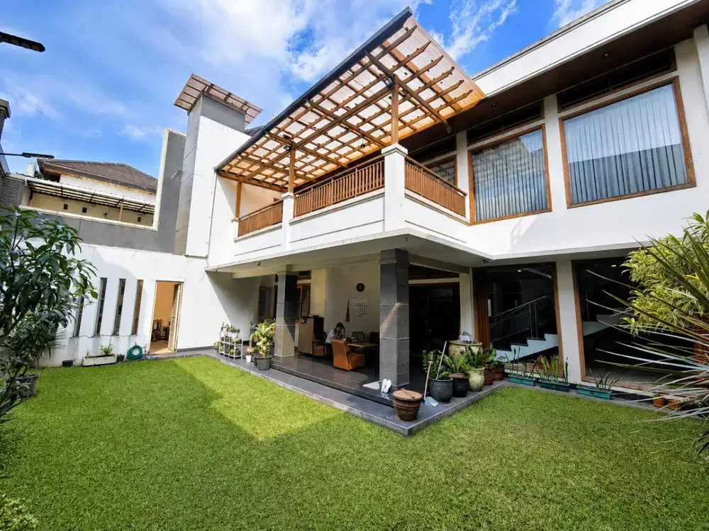 Rumah Mewah Di Mekarwangi Singgasana Bandung