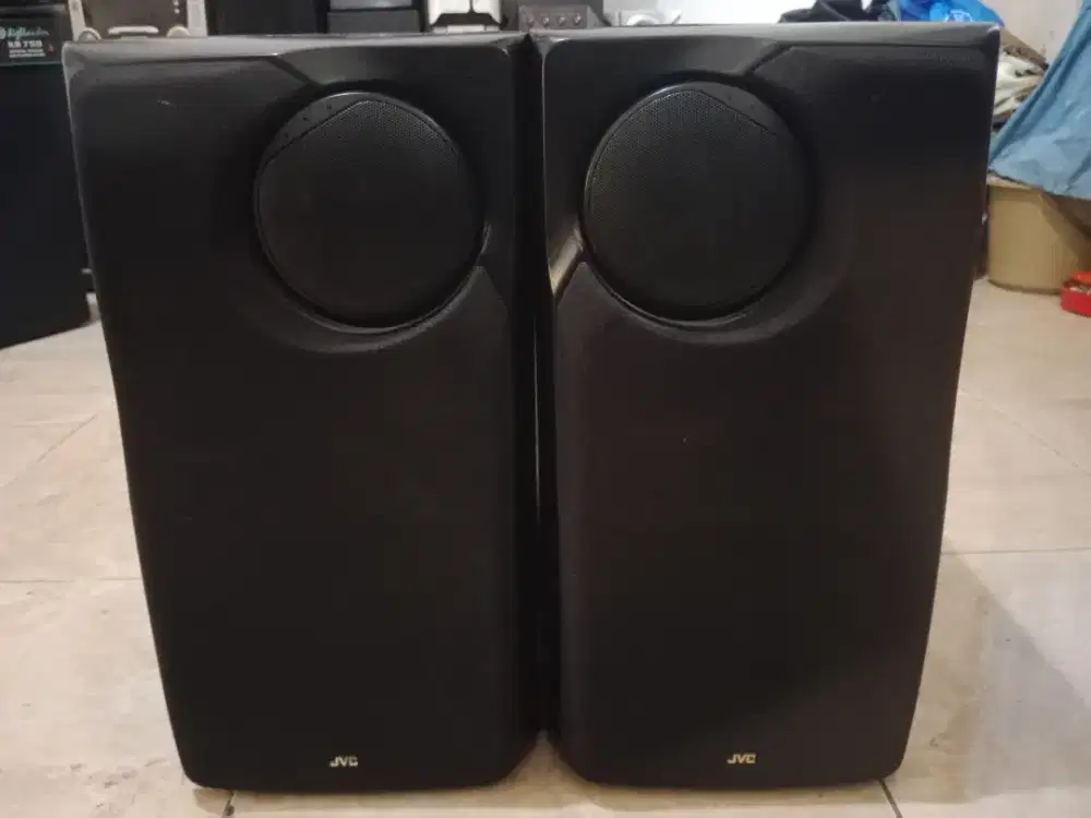 SpeakerJVC 6 inch 4 way