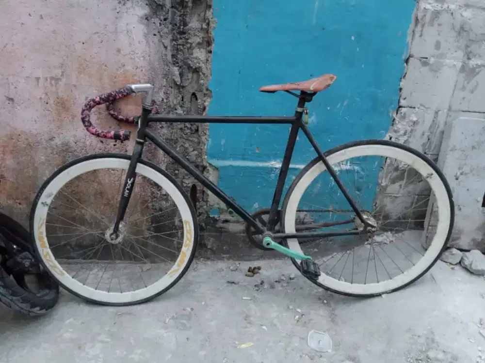 Sepeda Fixie bekas